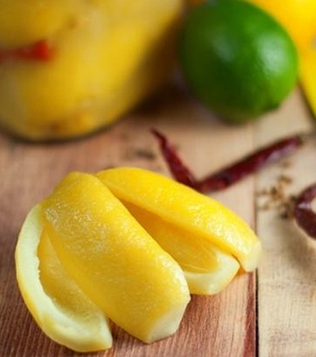 დამარილებული ლიმონი ერთგვარი მარინადია, რომელიც შეგიძლიათ სხვადასხვა დანიშნულებით გამოიყენოთ კულინარიაში.